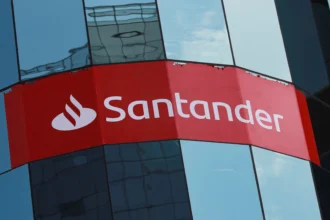 Canceló tres veces el mismo crédito y siguió recibiendo reclamos: condenan al banco y a dos empresas de cobranzas