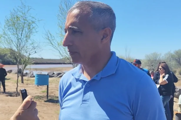 Intendente de Algarrobo del Aguila acompañó en Catriel reclamo por la Ruta 151