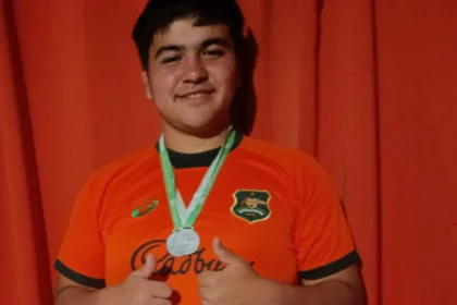 Tomás Espinosa brilló en los Juegos Rionegrinos: oro y plata para Catriel