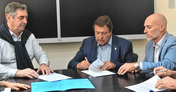 Río Negro ya firmó el traspaso de las rutas 151 y 22: que tramos podrá intervenir